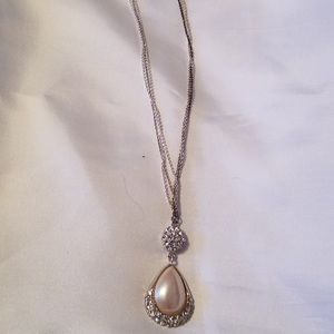 Pendant necklace
